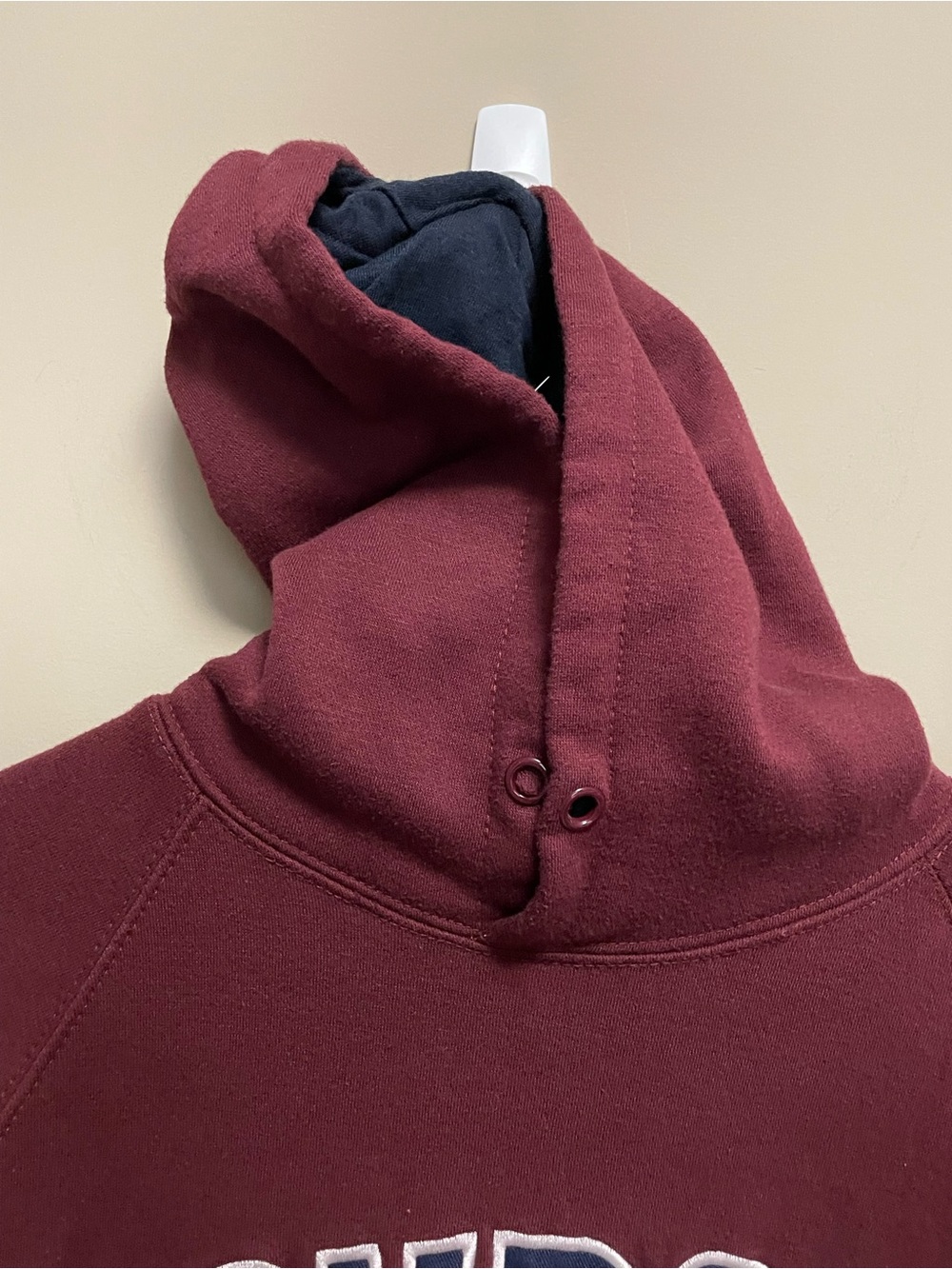 London England Maroon Hooded Sweatshirt Men’s Medium - Picture 2 of 10